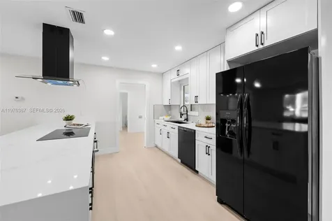 105 12th Street SW Other City - In The State Of Florida FL 33570