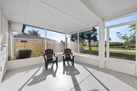 105 12th Street SW Other City - In The State Of Florida FL 33570