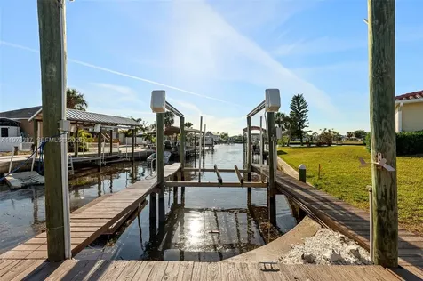 105 12th Street SW Other City - In The State Of Florida FL 33570