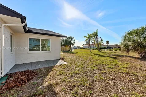 105 12th Street SW Other City - In The State Of Florida FL 33570