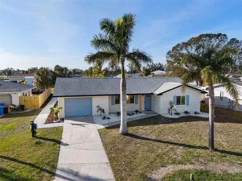 105 12th Street SW Other City - In The State Of Florida FL 33570