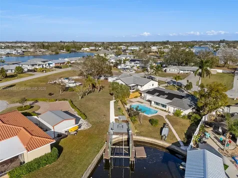 105 12th Street SW Other City - In The State Of Florida FL 33570