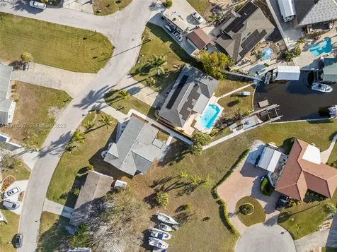 105 12th Street SW Other City - In The State Of Florida FL 33570