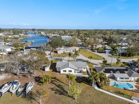 105 12th Street SW Other City - In The State Of Florida FL 33570