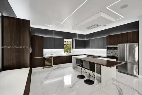 10223 NW 75th Terrace Doral FL 33178