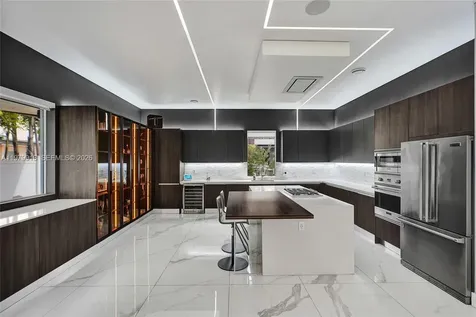 10223 NW 75th Terrace Doral FL 33178