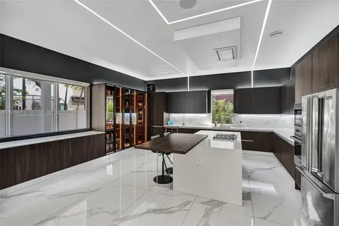 10223 NW 75th Terrace Doral FL 33178