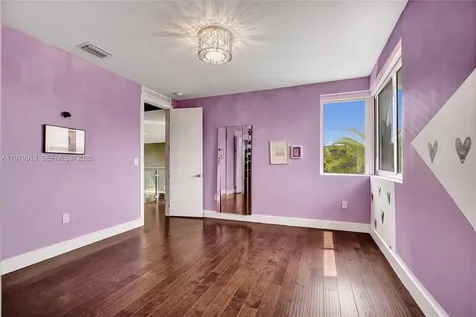10223 NW 75th Terrace Doral FL 33178