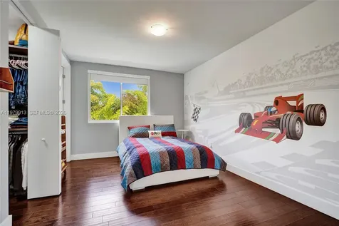 10223 NW 75th Terrace Doral FL 33178