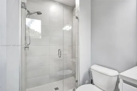 10223 NW 75th Terrace Doral FL 33178