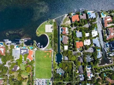 3373 Poinciana Avenue Miami FL 33133