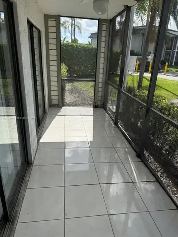 469 NE 207th Lane Miami FL 33179