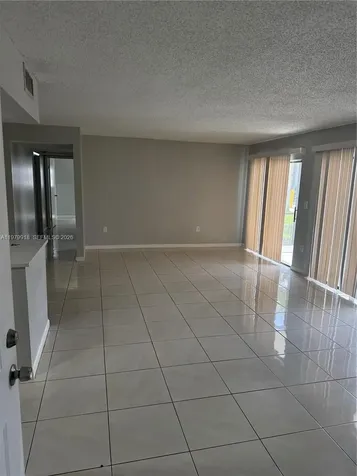 469 NE 207th Lane Miami FL 33179