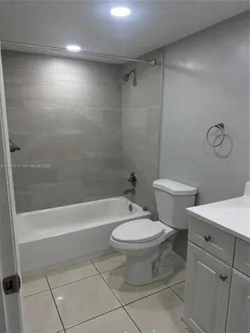 469 NE 207th Lane Miami FL 33179