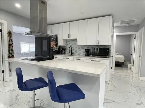 12475 NW 10th Avenue North Miami FL 33168