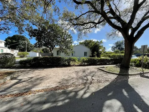12475 NW 10th Avenue North Miami FL 33168