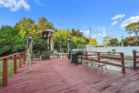 3713 Wild Violet Avenue Sebring FL 33876