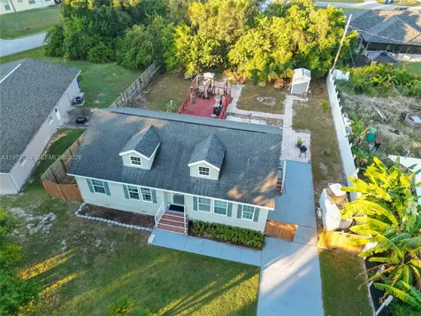 3713 Wild Violet Avenue Sebring FL 33876