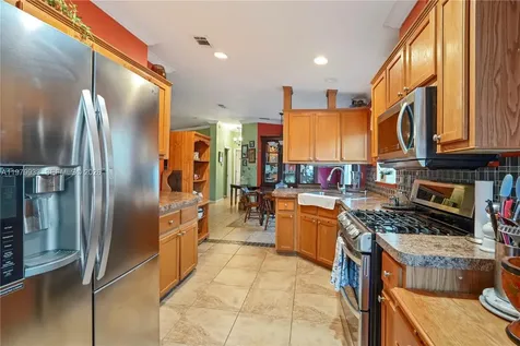 3713 Wild Violet Avenue Sebring FL 33876
