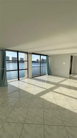 17500 N Bay Road Sunny Isles Beach FL 33160