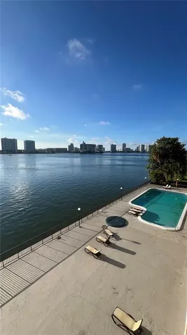 17500 N Bay Road Sunny Isles Beach FL 33160