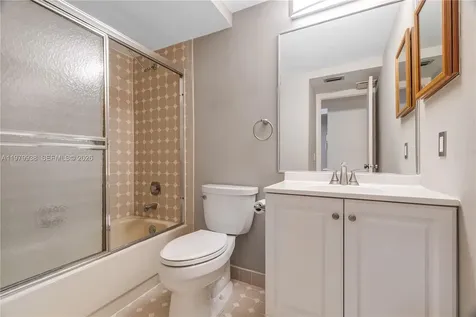 7010 SW 66th Avenue South Miami FL 33143