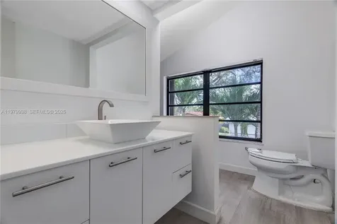 7010 SW 66th Avenue South Miami FL 33143