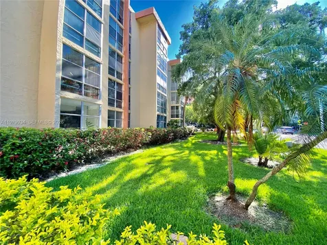 210 172nd Street Sunny Isles Beach FL 33160