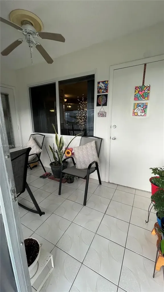 5300 Washington Street Hollywood FL 33021