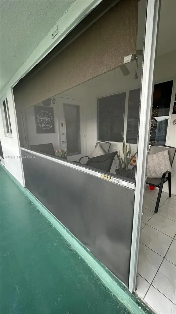 5300 Washington Street Hollywood FL 33021