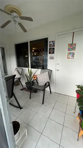 5300 Washington Street Hollywood FL 33021