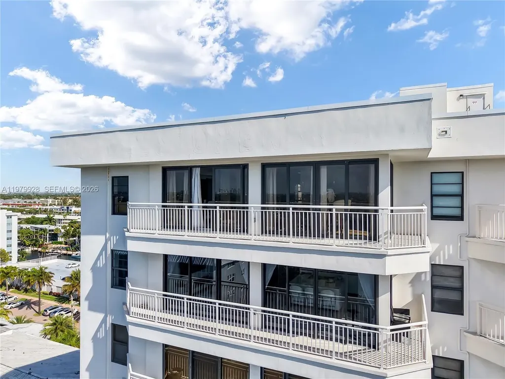 3100 NE 48th Street Fort Lauderdale FL 33308