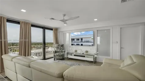 3100 NE 48th Street Fort Lauderdale FL 33308