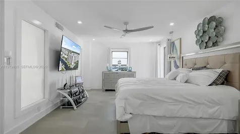 3100 NE 48th Street Fort Lauderdale FL 33308