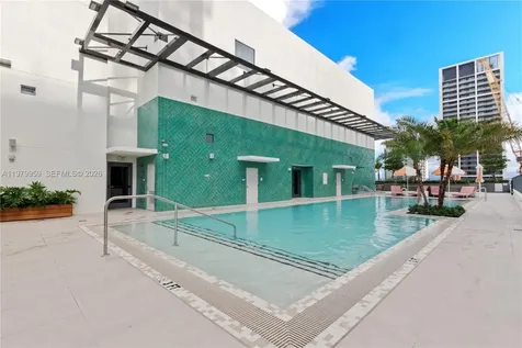 11 NE 6 Street Miami FL 33132