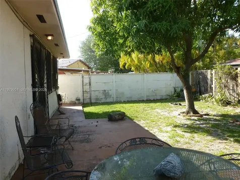 3261 NW 14th Street Miami FL 33125