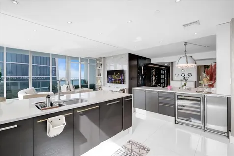 900 Biscayne Boulevard Miami FL 33132