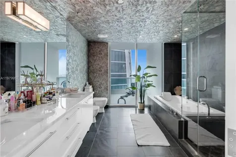 900 Biscayne Boulevard Miami FL 33132