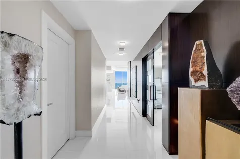 900 Biscayne Boulevard Miami FL 33132