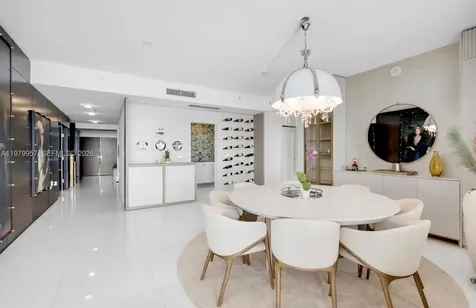 900 Biscayne Boulevard Miami FL 33132