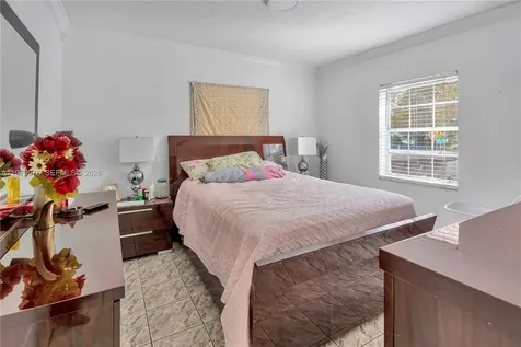 2900 SW 19th Street Miami FL 33145
