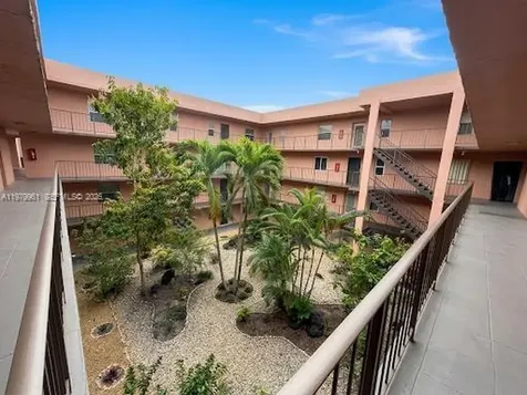 2841 Somerset Drive Lauderdale Lakes FL 33311