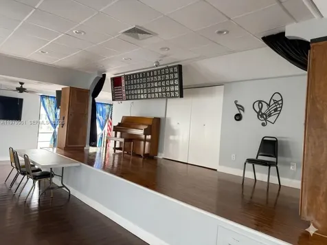 2841 Somerset Drive Lauderdale Lakes FL 33311