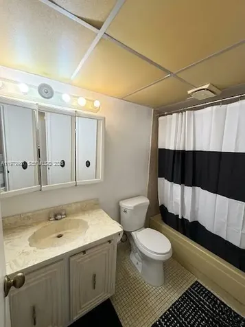 2841 Somerset Drive Lauderdale Lakes FL 33311