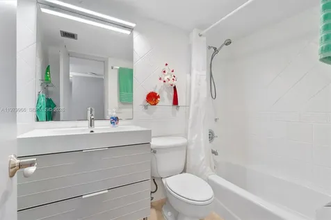 2851 NE 183rd Street Aventura FL 33160
