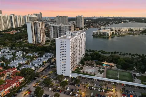 2851 NE 183rd Street Aventura FL 33160