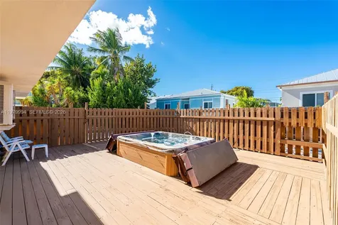 527 Sound Drive Key Largo FL 33037