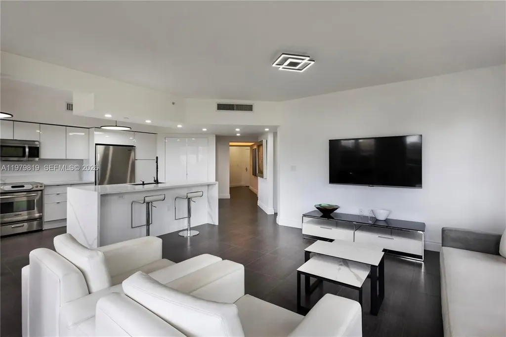 19900 E Country Club Drive Aventura FL 33180