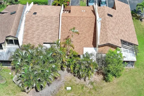 3812 NW 77th Avenue Davie FL 33024