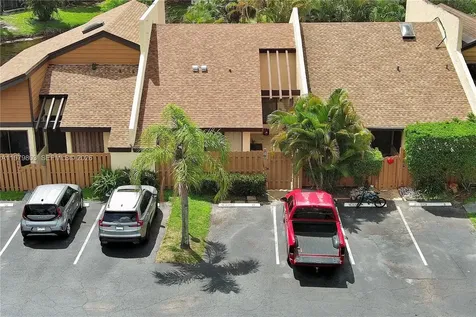3812 NW 77th Avenue Davie FL 33024